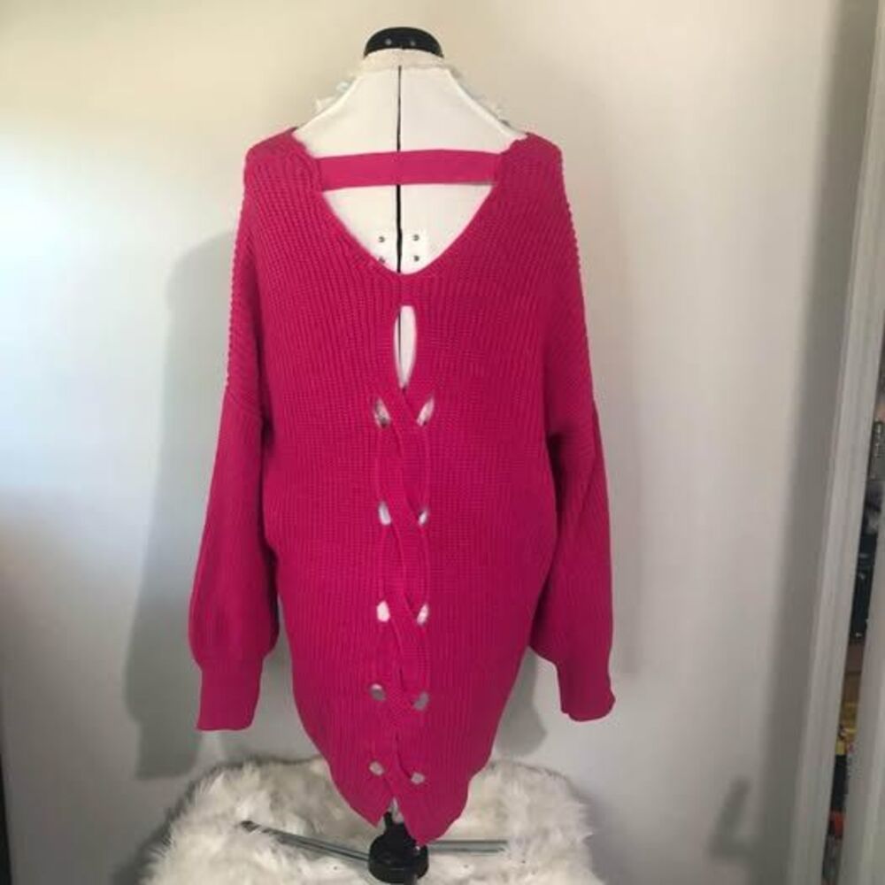 NWT 1X Boutique Long Sleeve Pink Tunic Blouse With Openings on Back